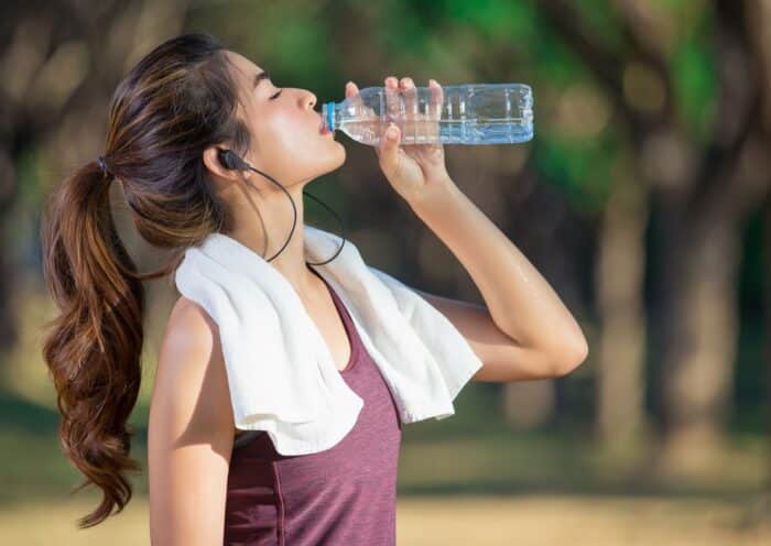 Restez hydraté Découvrez pourquoi l'eau est votre meilleur allié santé