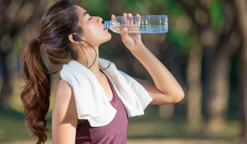 Restez hydraté Découvrez pourquoi l'eau est votre meilleur allié santé