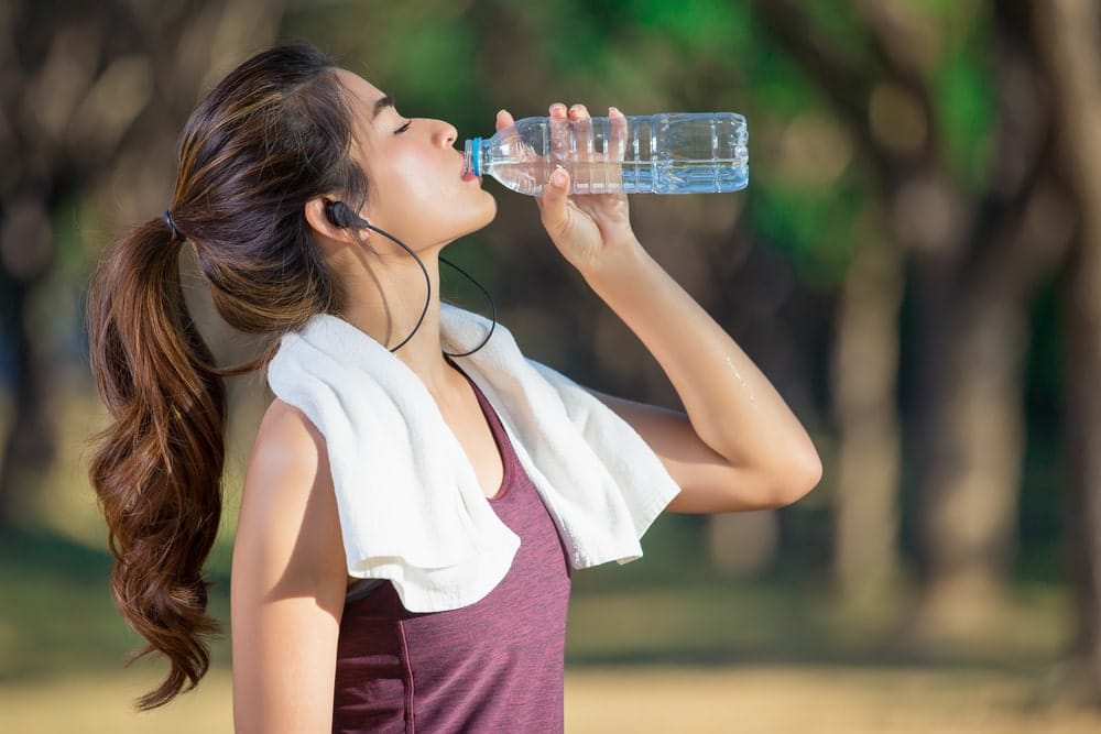 Restez hydraté Découvrez pourquoi l'eau est votre meilleur allié santé